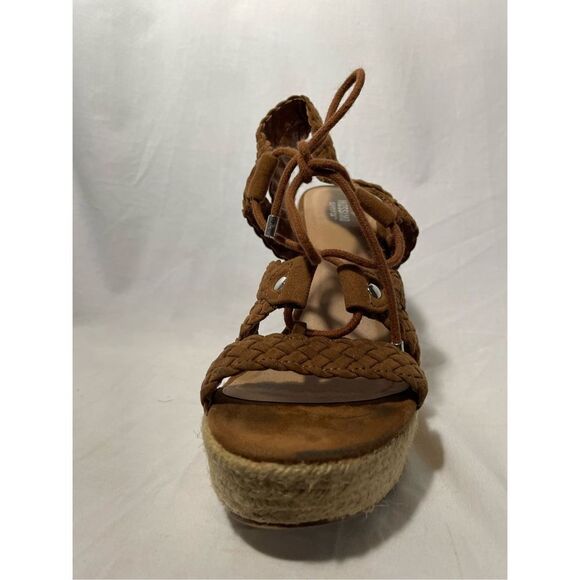 Strappy Wedged heels  - Picture 4 of 11